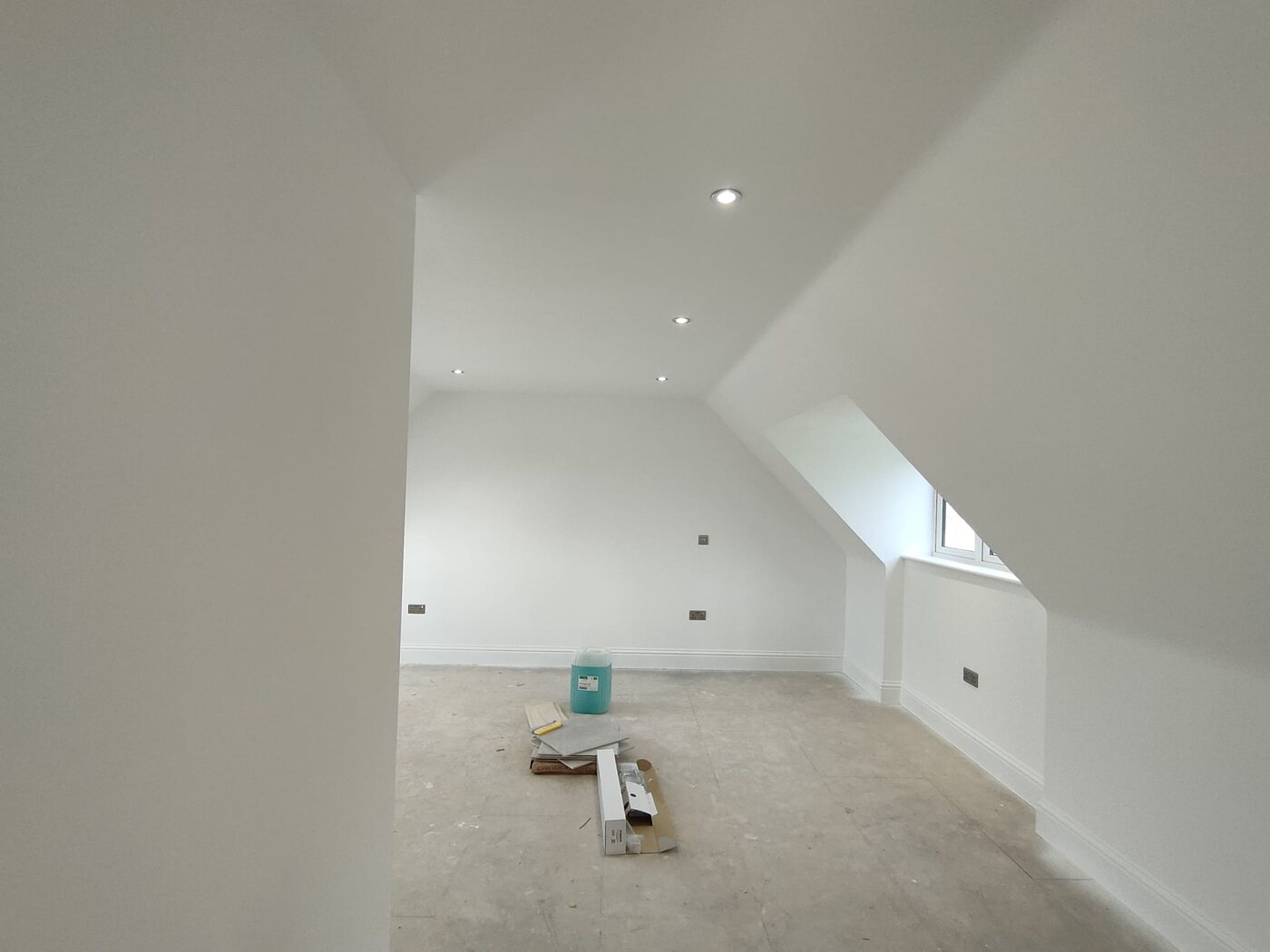 JWH Plastering Ltd portfolio photo 25 showing plastering, drylining or interior finishing work