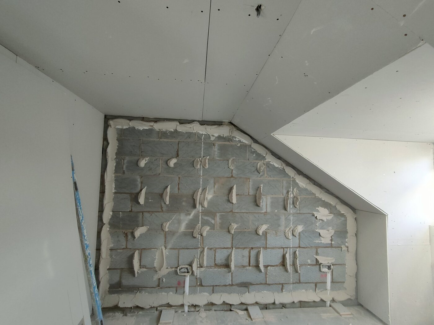JWH Plastering Ltd portfolio photo 35 showing plastering, drylining or interior finishing work